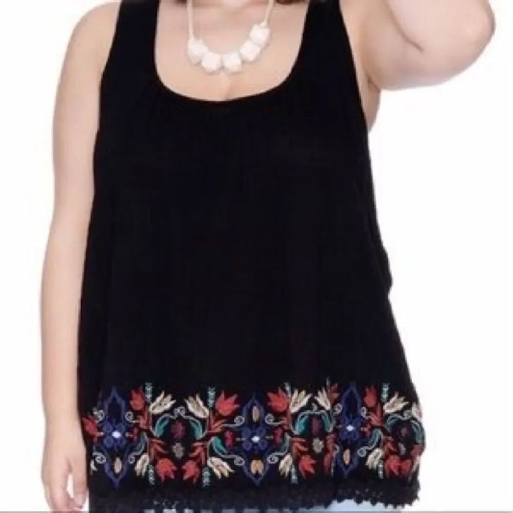 Torrid 00 embroidered/dipped hem boho tank top